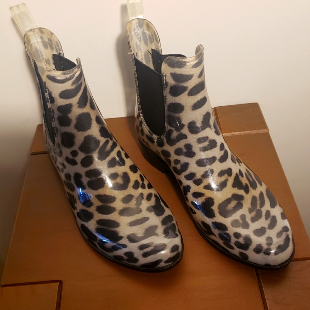 NINE WEST RAINBOOTS